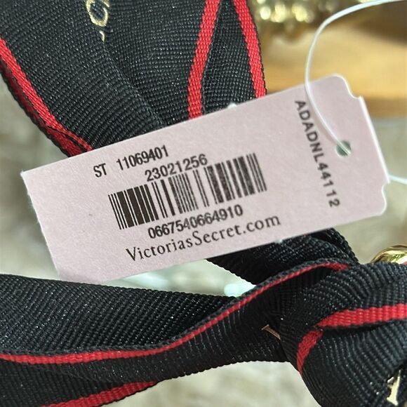 Victoria’s Secret Valentines Day Heart 
Cosmetic Bag Trio Makeup Travel Bags - Picture 3 of 16